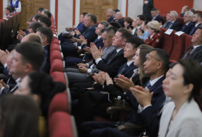 На пленарной сессии Российско-Китайского форума обсудили перспективы стратегического партнерства двух стран